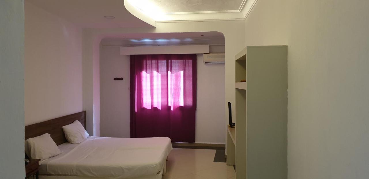 Hotel Privilege Bir El Djir Exteriör bild